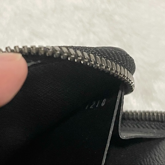 SOLD-Louis Vuitton Coin Purse - Picture 11 of 13